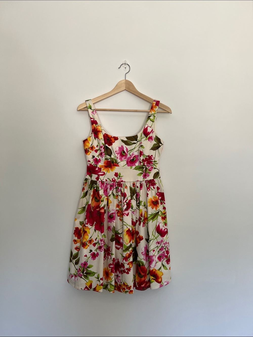 groovy bright watercolor floral dress, fit and flare, size small